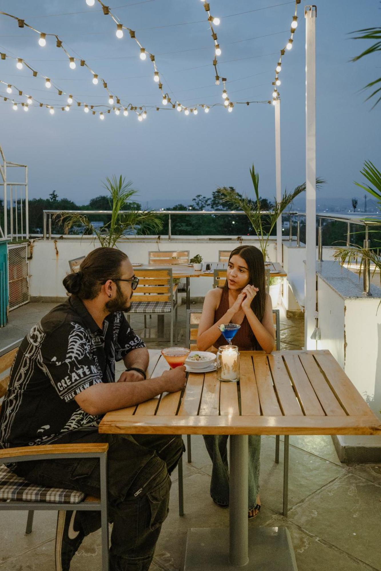 Hotel Wonder Cliff Udaipur Esterno foto