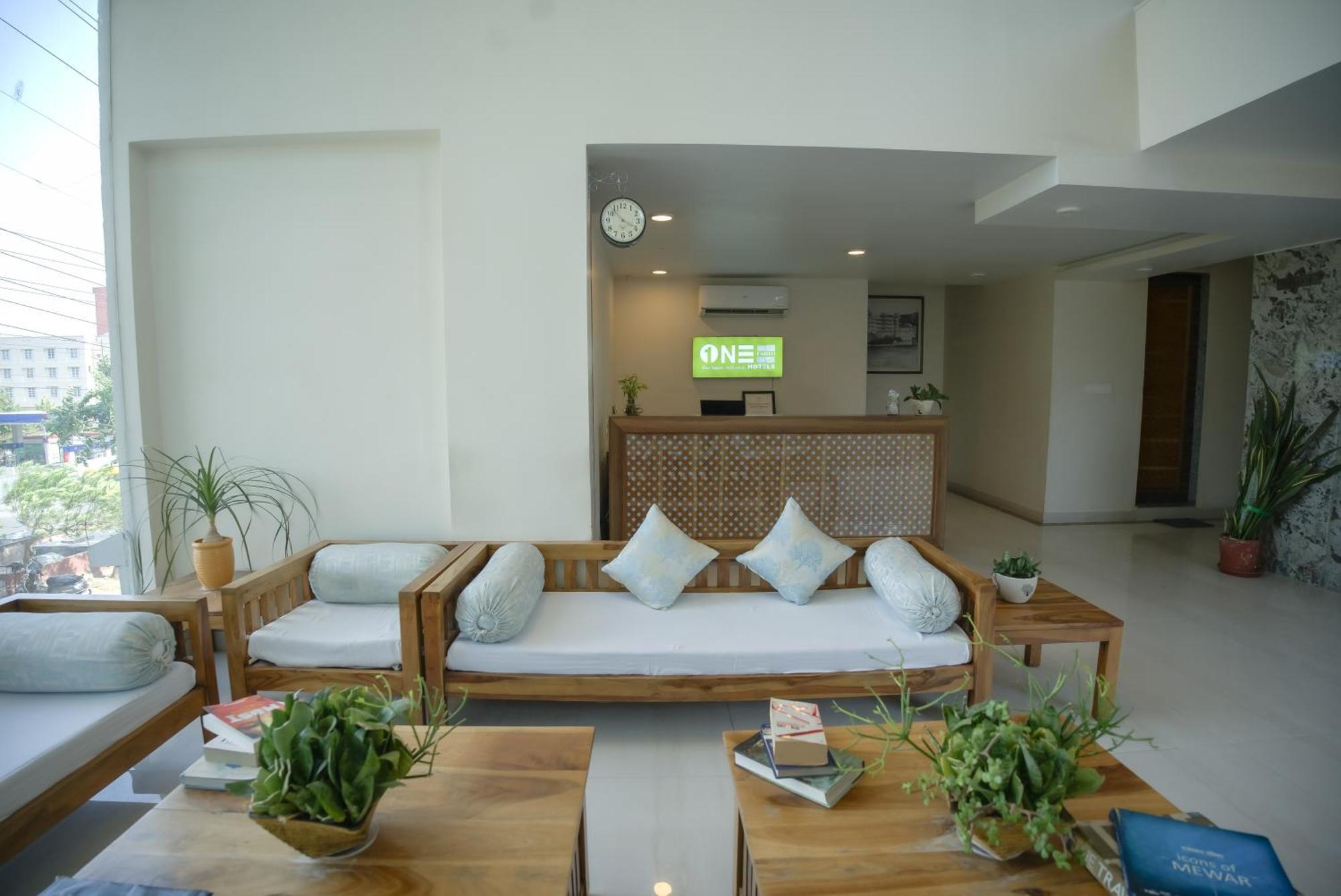 Hotel Wonder Cliff Udaipur Esterno foto