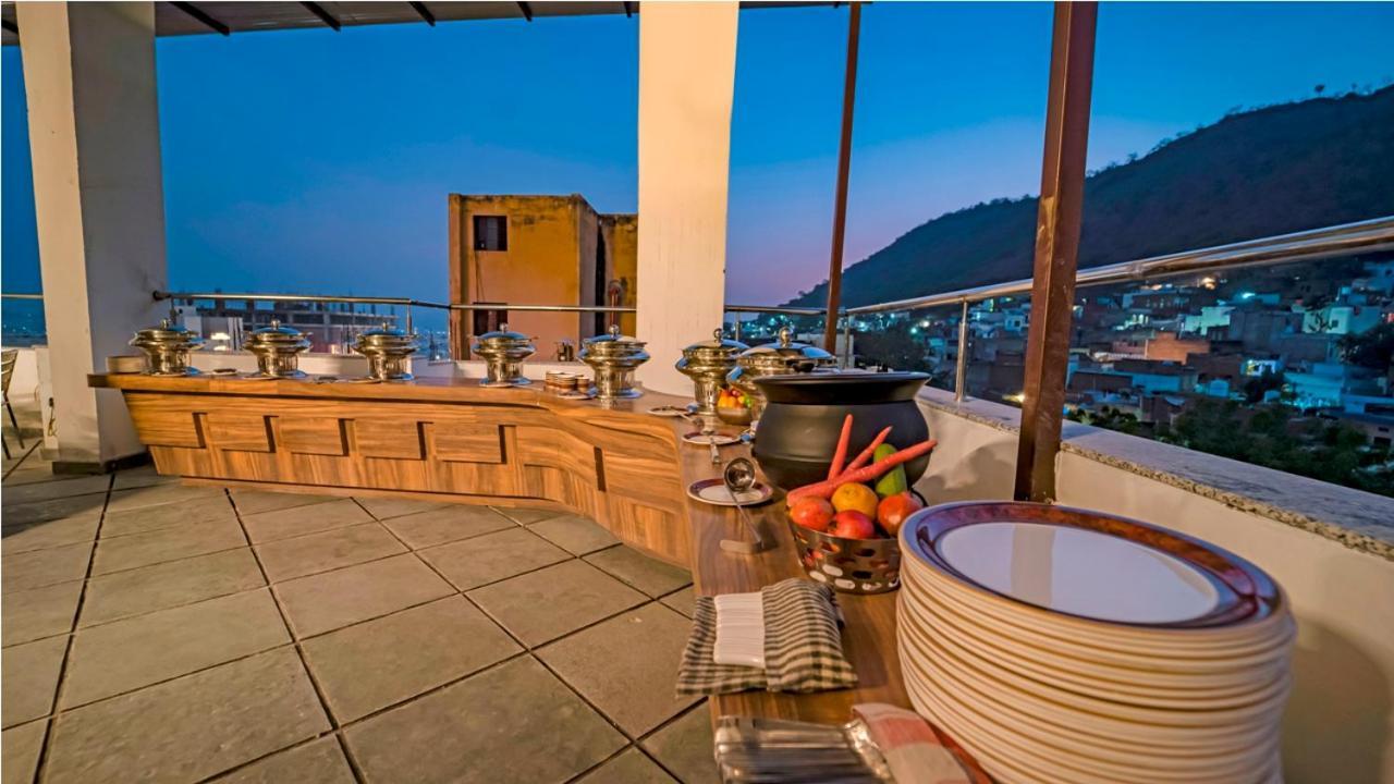 Hotel Wonder Cliff Udaipur Esterno foto