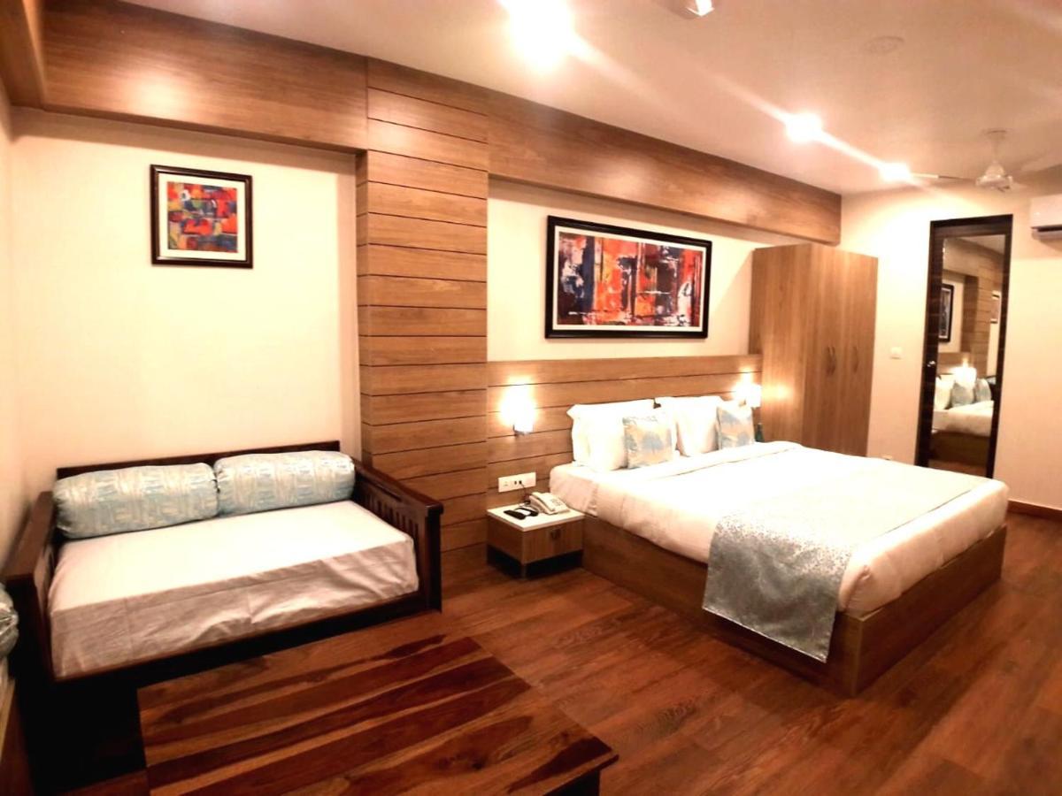 Hotel Wonder Cliff Udaipur Esterno foto